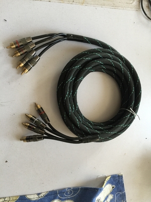 Cable RCA en cuivre sans oxygène en PVC durable pour l'interconnexion audio automobile