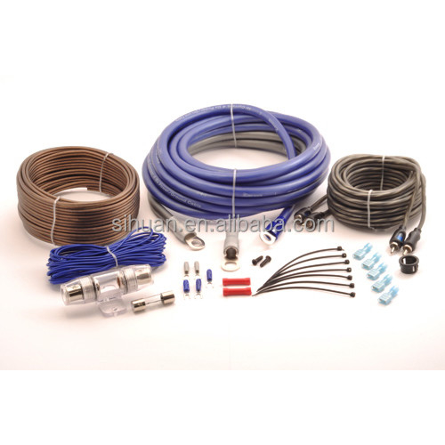 Kit de câblage du système audio de voiture basse tension avec options de couleur de câble personnalisables PVC / veste PVC douce